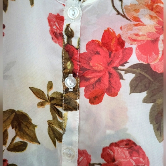 Floral blouse lightweight Sheer - Picture 3 of 5